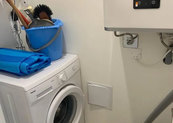 588 2 Pers Heliopolis D Rez-de-chaussee Proche * 阿格德