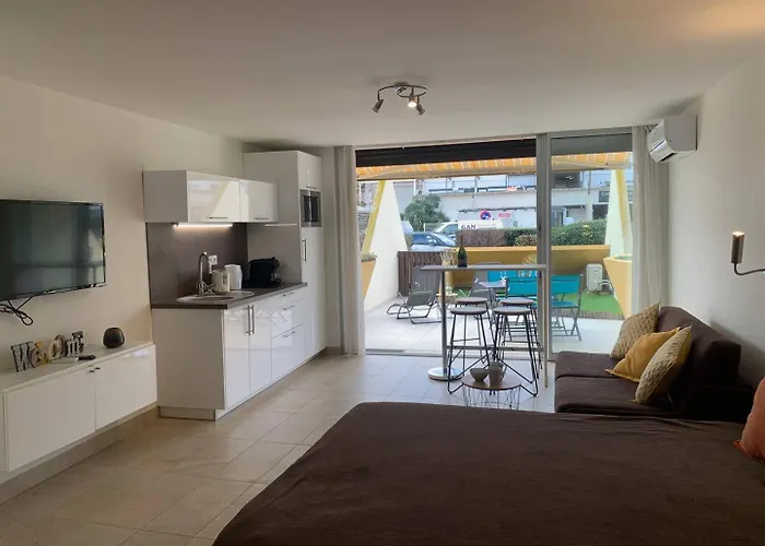 588 2 Pers Heliopolis D Rez-de-chaussee Proche * 阿格德